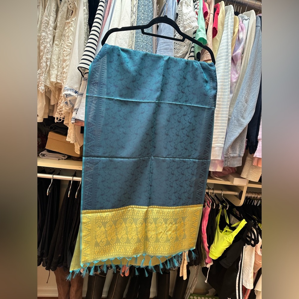 Long shawl scarf